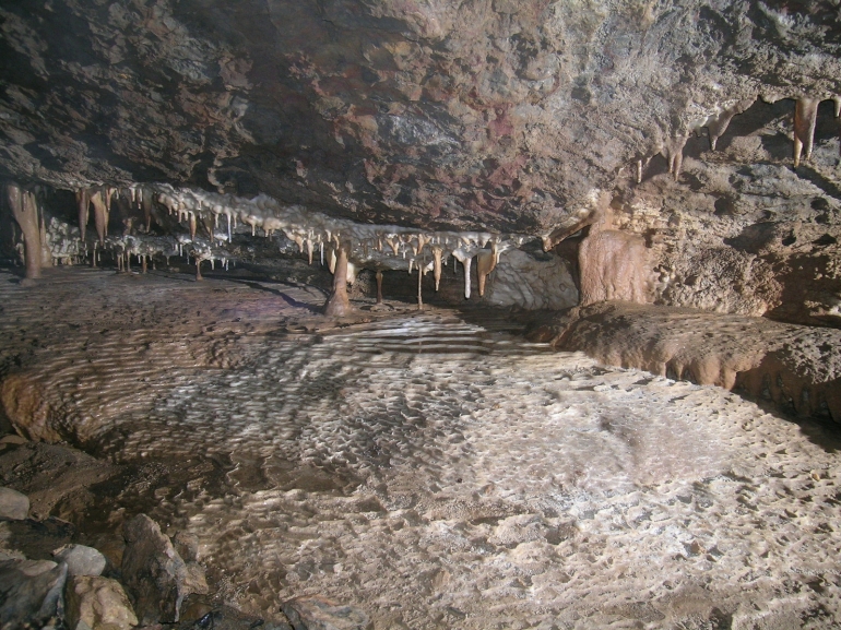 Rimstone in the New Discovery, Surprise Cave